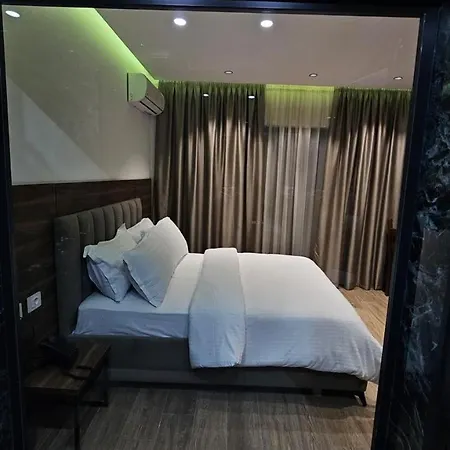 ホテル Agron ティラナ